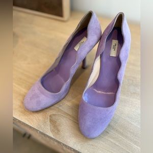 Prada lavender suede pumps with scalloped edges size 37 - good condition